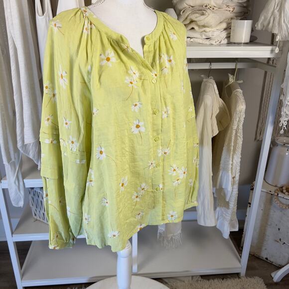 a.n.a. women's size Large yellow long sleeved floral blouse, daisies Spring 2393 - Picture 4 of 7